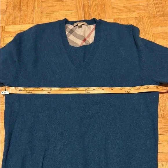 Burberry - Picture 2 of 12